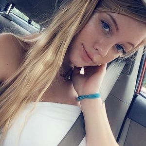 Meet your Posher, Olivia